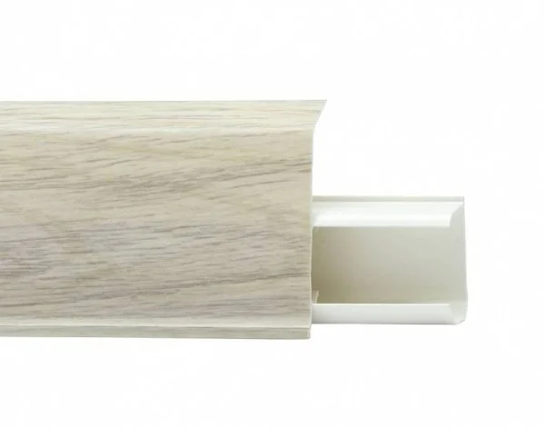 Пластиковый плинтус Royce №526 Дуб Орегон (55х23х2200мм) в Нефтекамске