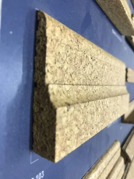 Плинтус пробковый ArtCorkDesing С 103 лакированный 12х65х910 мм в Нефтекамске