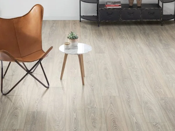 Ламинат Egger PRO 8/33 4V Дуб Бардолино серый EPL036 в Нефтекамске