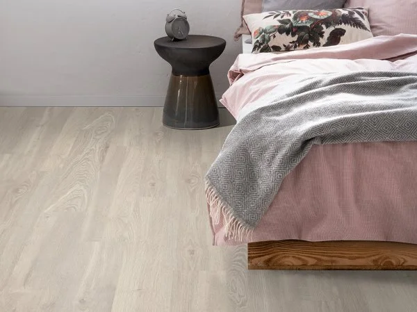 Ламинат Egger PRO 8/33 Дуб Кортон белый EPL051 в Нефтекамске