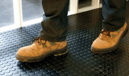 Противоскользящее резиновое покрытие Пятачки (1,2х10м) в Нефтекамске