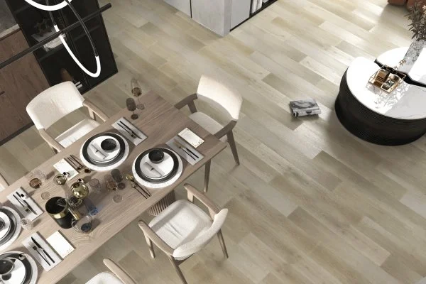 Кварц-виниловая плитка Refloor Fargo Comfort 1166-02 Дуб Спелый Миндаль (Градиент) в Нефтекамске