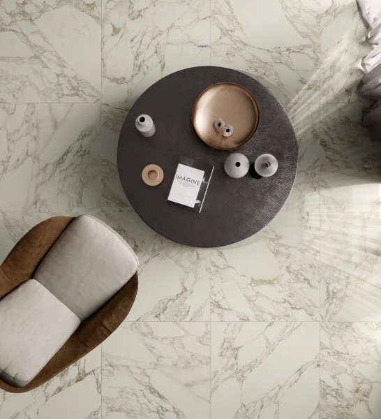 Керамогранит Italon Шарм Делюкс Арабескато Уайт 80х80 (Люкс и реттифицированная) в Нефтекамске