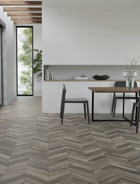 Ламинат Egger PRO 8/33 4V Large Дуб Кестинкорт Шоколад левая EPL240F4CL в Нефтекамске